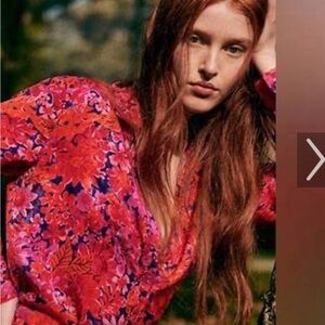 NWT FR 34, US 2 Sezane Ann shirt. Fuchsia Floral. (Marching pant available!)